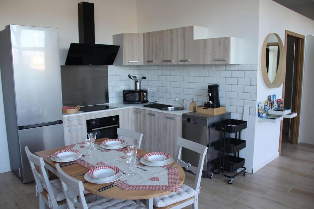 Escapade Selest' Villa ซิลิสตาต์ ภายนอก รูปภาพ